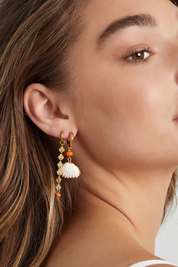 Muschel-Girlanden-Ohrringe mit Perle – goldfarbener Edelstahl Bild2